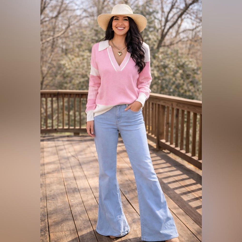 Chic Pink and White V-Neck Sweater